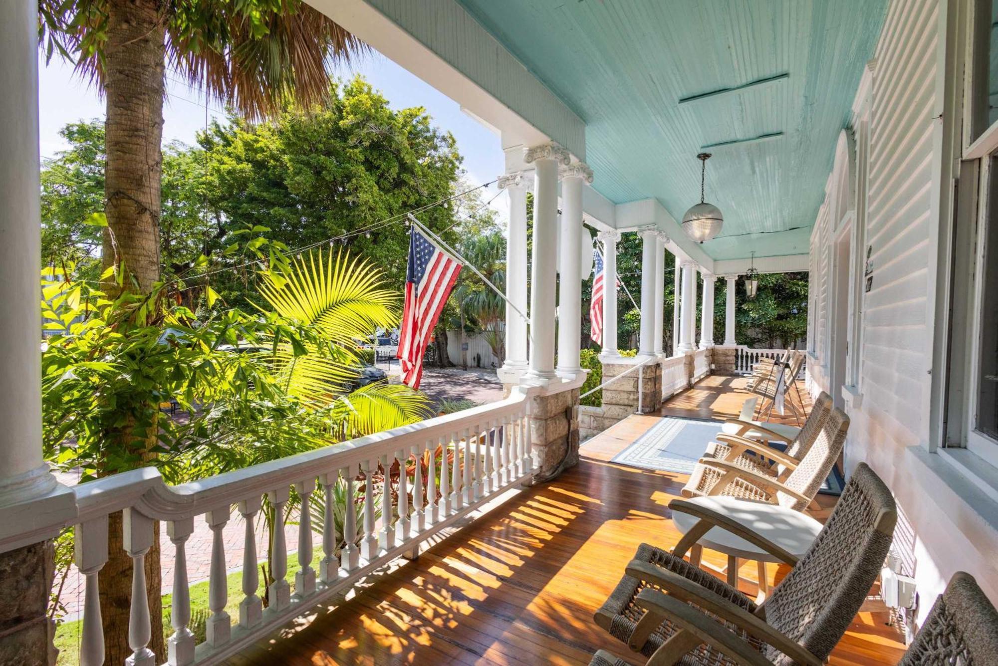 Deluxe Queen At The Curry Mansion - Parking & Heated Pool! Key West Exterior photo